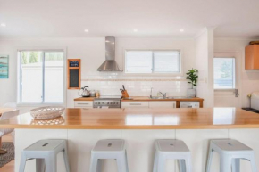 Almonta Escape - COFFIN BAY - Perfect for couples or families
